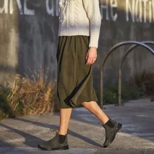 BLUNDSTONE ACTIVE Chelsea Boot in Rustic Black